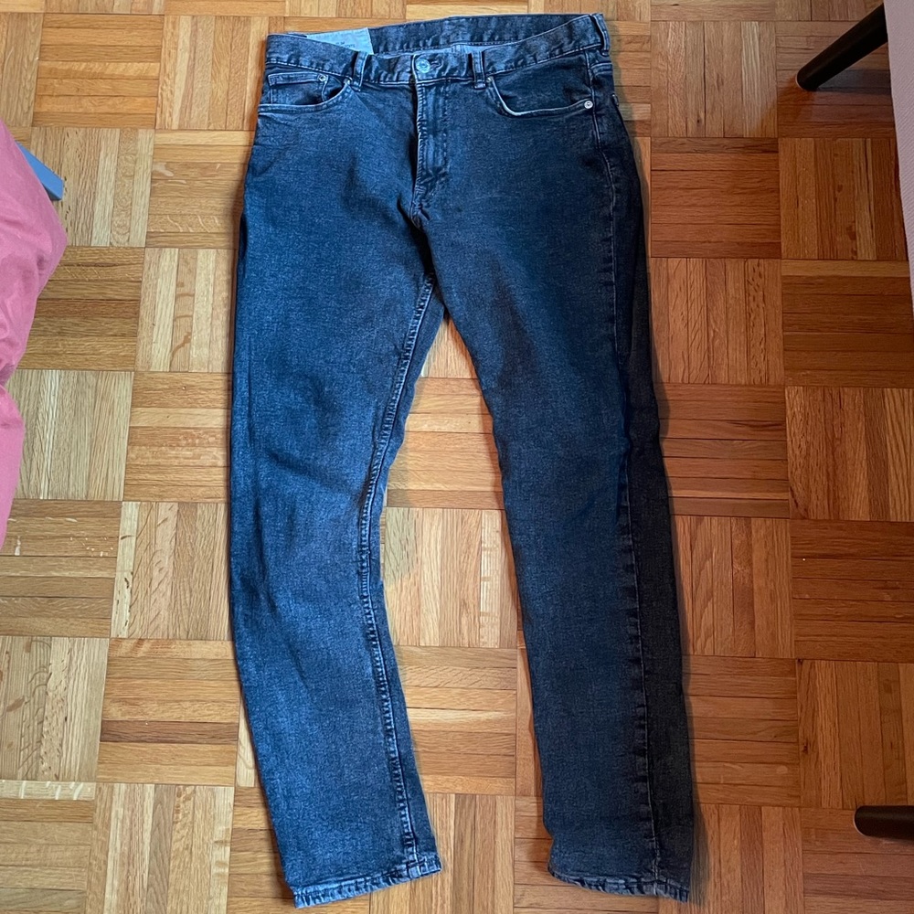 H&M Men’s Slim Black Washed Denim Size 32 W 32 L